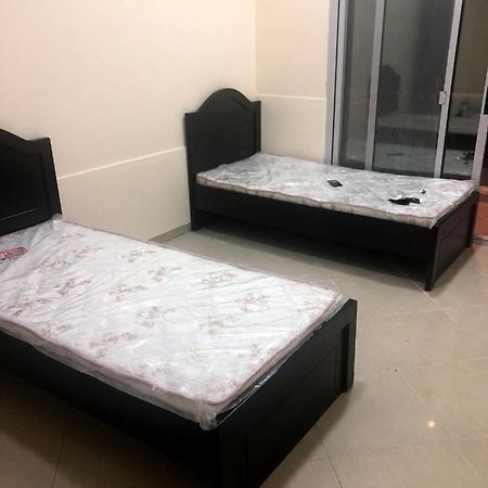 Furnished Apartment Дубай Екстериор снимка